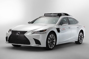 Toyota Lexus LS P4