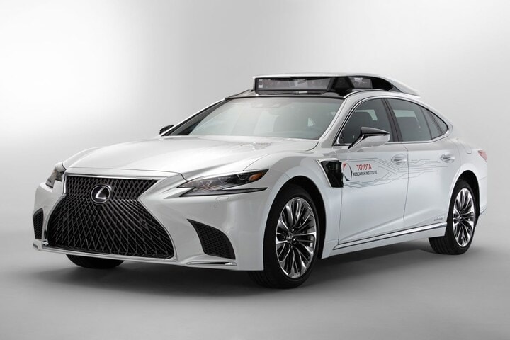 Toyota Lexus LS P4