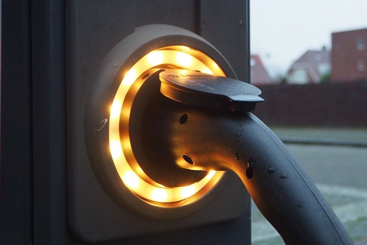 laadpaalklever laadpaal bezet ev vol