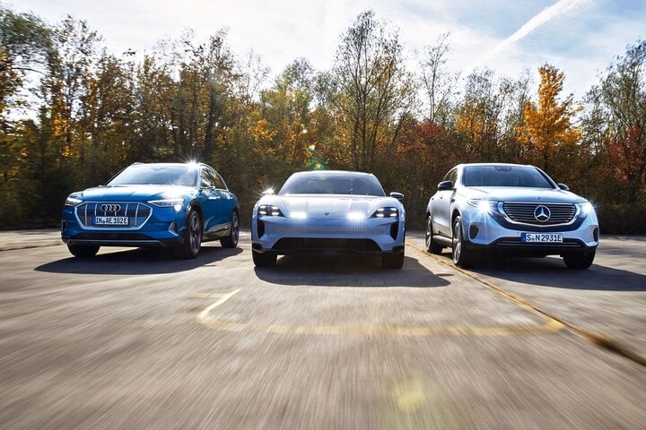 Autoweek 2 2019 Audi E-tron Mercedes EQC porsche t