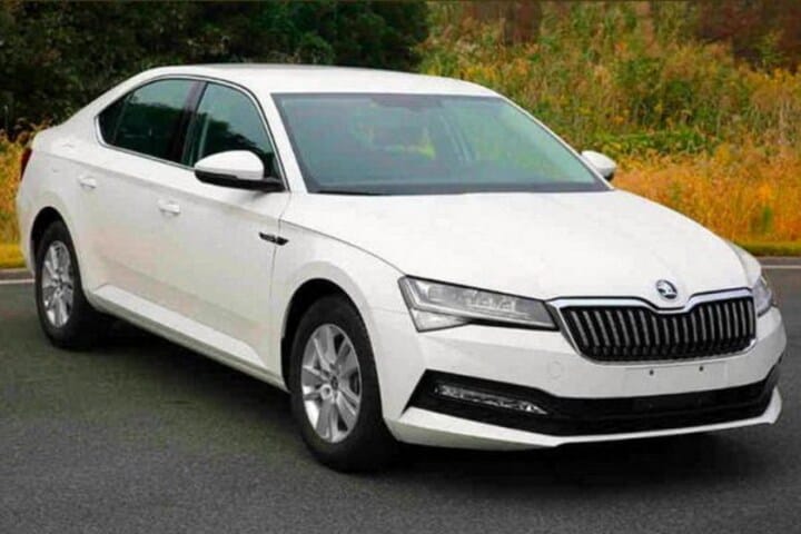 Skoda Superb facelift gesnapt
