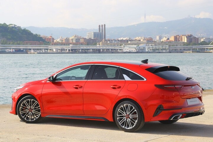 Kia Proceed