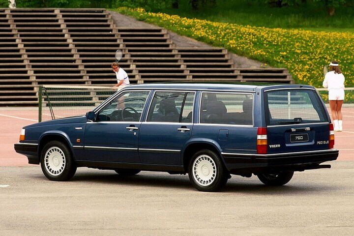 Facelift Friday: Volvo 760