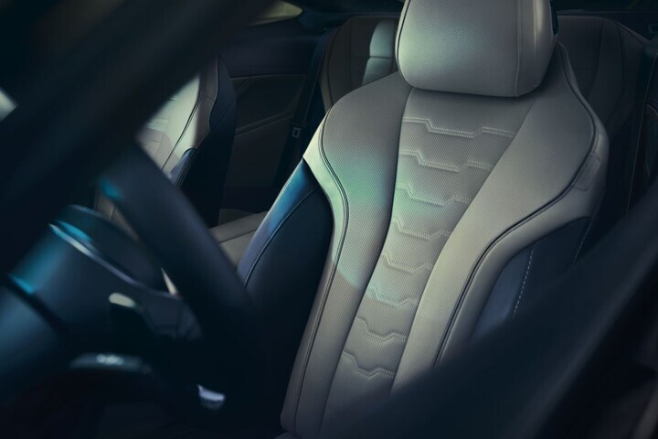 BMW M850i xDrive Launch Edition