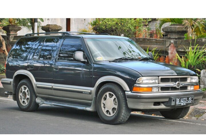 Chevrolet Blazer Opel GMC Jimmy Oldsmobile Bravada