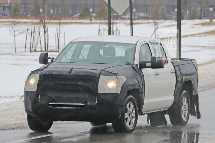 Toyota Tundra spyshots