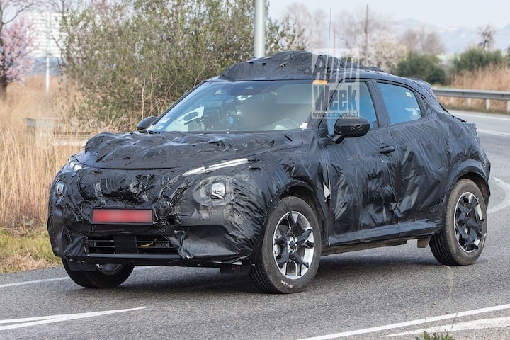 Nissan Juke spyshots