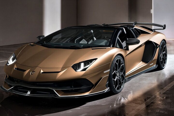 Lamborghini Aventador SVJ Roadster