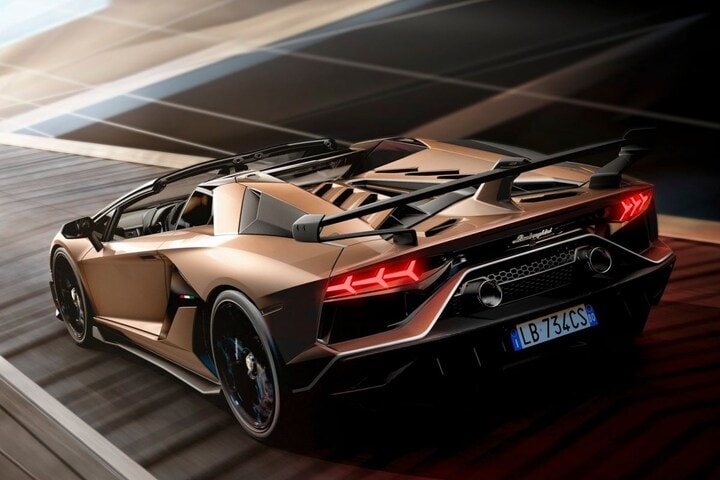 Lamborghini Aventador SVJ Roadster