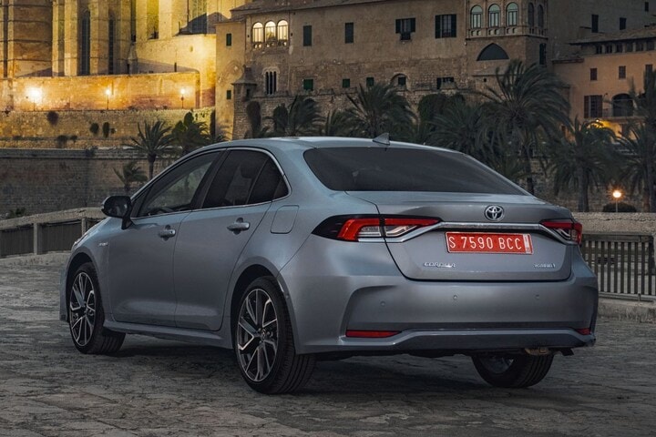 Toyota Corolla Sedan