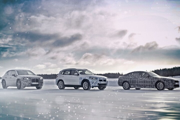 BMW i4 iNext iX3