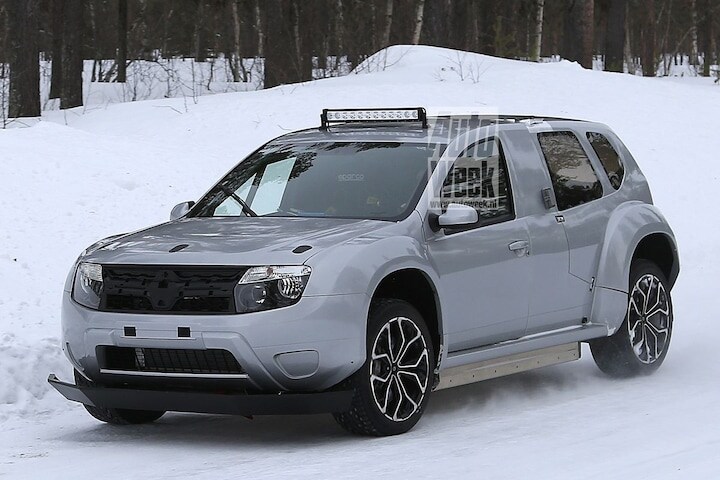 Dacia Duster spyshots EV