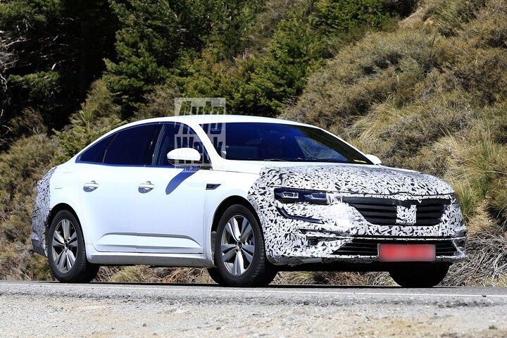 Renault Talisman facelift spyshots