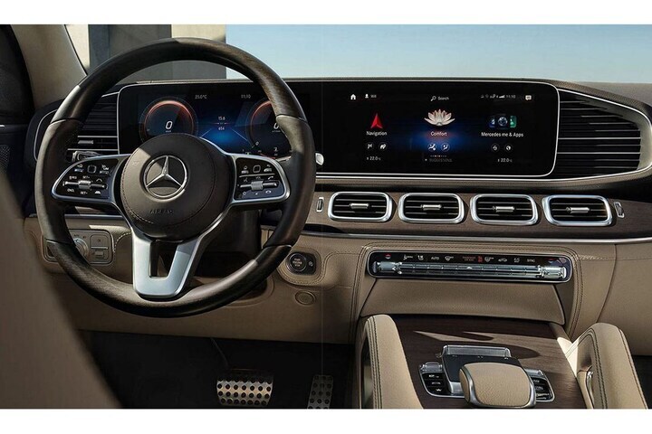 Mercedes-Benz GLS gelekt