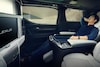 Lexus LM300h