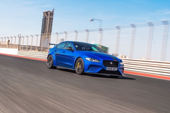 Jaguar XE Project 8 ronderecord GP Autodrome Dubai