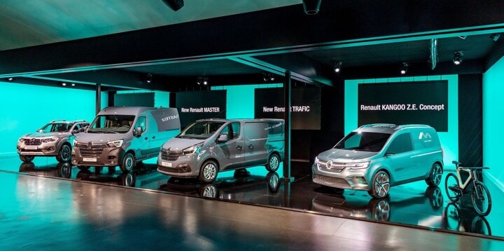 Renault bus KangooZE Concept Master Trafic 
