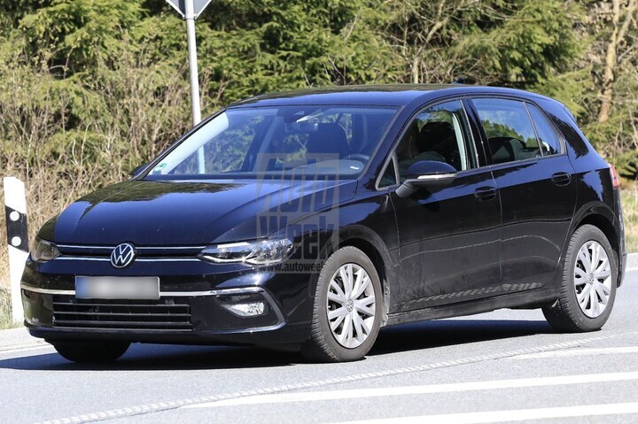 Volkswagen Golf spyshots