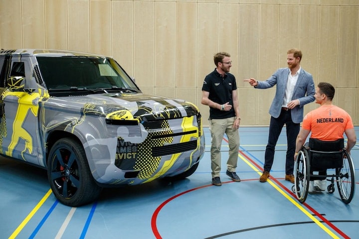 Land Rover Defender