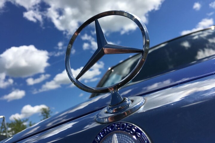 Mercedes-Benz logo embleem ster