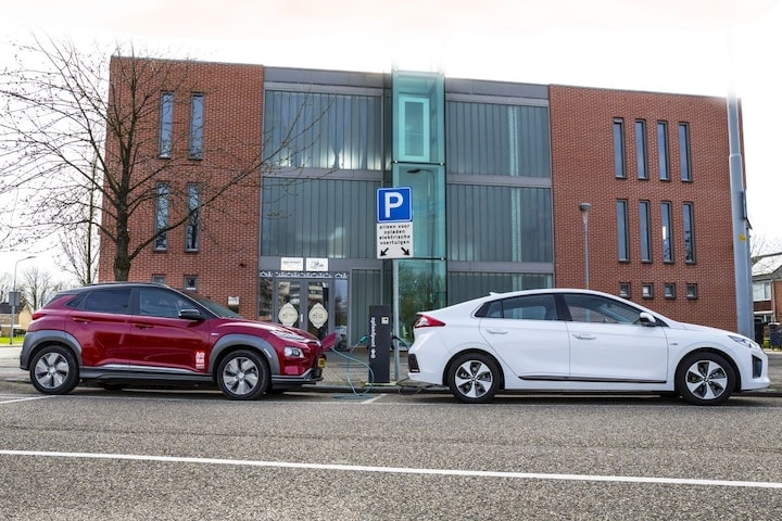 Hyundai EV laadpaal laden elektrische auto Kona Io