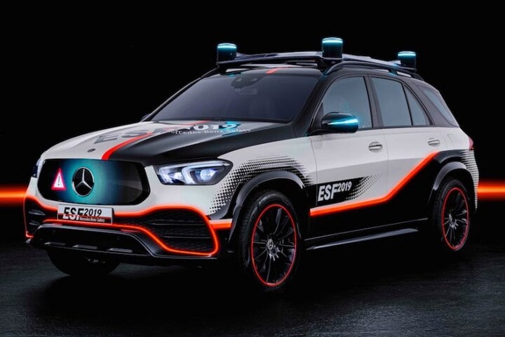 Mercedes-Benz Experimental Safety Vehicle