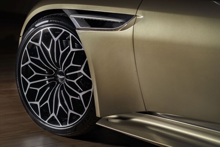 Aston Martin DBS Superleggera OHMSS Edition