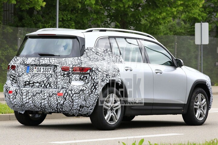 Mercedes-Benz GLB spyshots