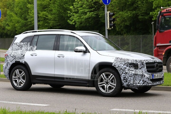 Mercedes-Benz GLB spyshots