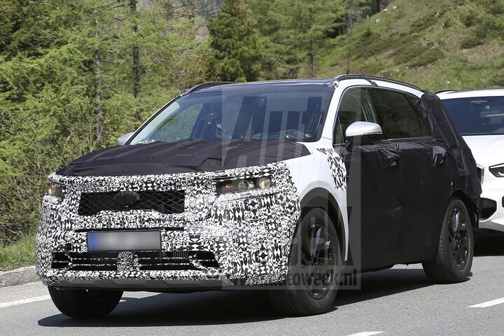 Kia Sorento spyshots