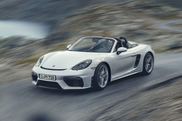 Porsche 718 Spyder GT4
