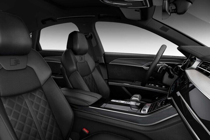 Audi S8
