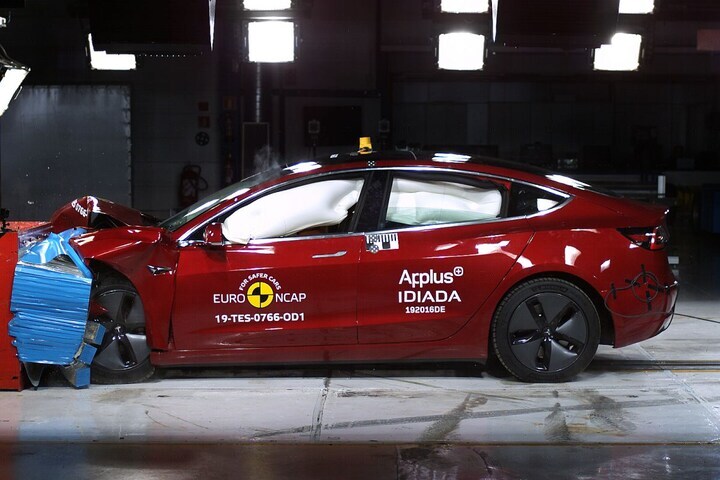 Tesla Model 3 EuroNcap