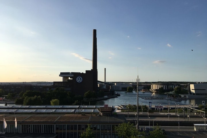 Volkswagen Wolfsburg fabriek logo dieselgate