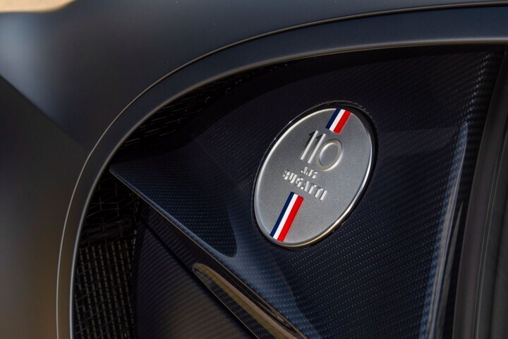 Bugatti Chiron 110 Ans mijlpaal