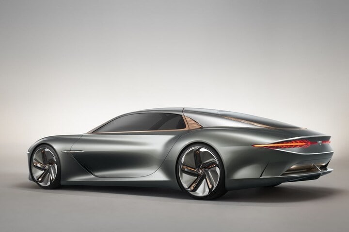 Bentley EXP 100 GT