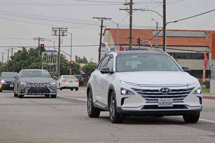 Lexus LS spyshots