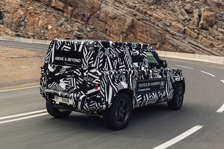 Land Rover Defender Rode Kruis IFRC
