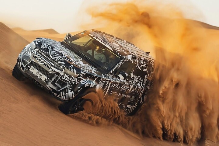 Land Rover Defender Rode Kruis IFRC