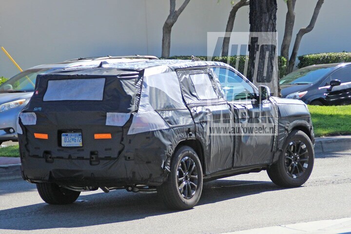 Jeep Grand Cherokee spyshots