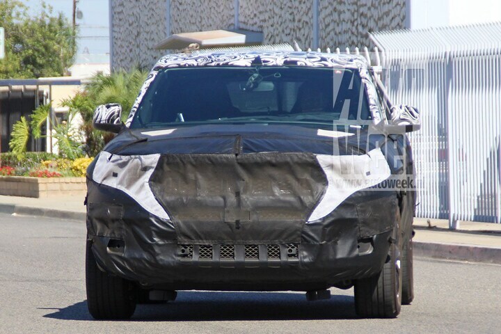 Jeep Grand Cherokee spyshots