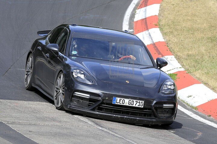 Porsche Panamera 