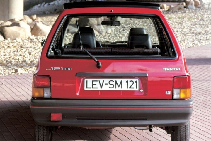 De Tweeling: Ford Festiva- Mazda 121 - Kia Pride -