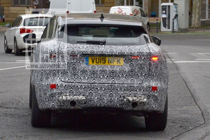 Jaguar F-Pace facelift spyshots