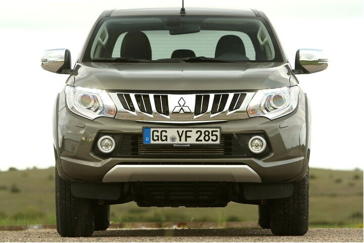 Facelift Friday: Mitsubishi L200