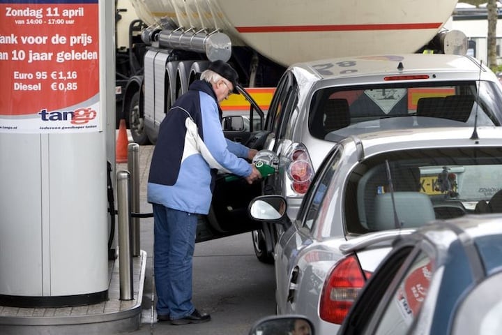 Tanken tankstation Tango