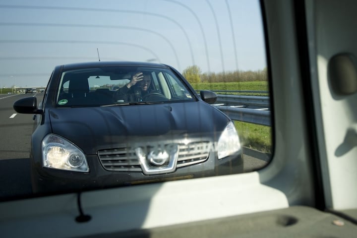 Asociaal bumperkleven totale lul