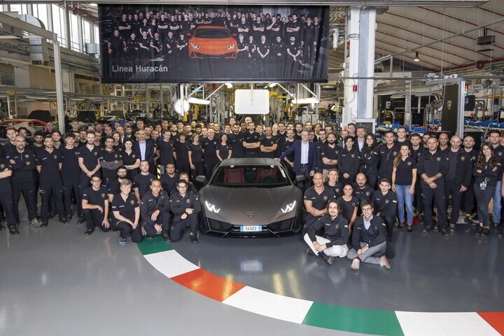 Lamborghini Urus verdubbelt verkopen