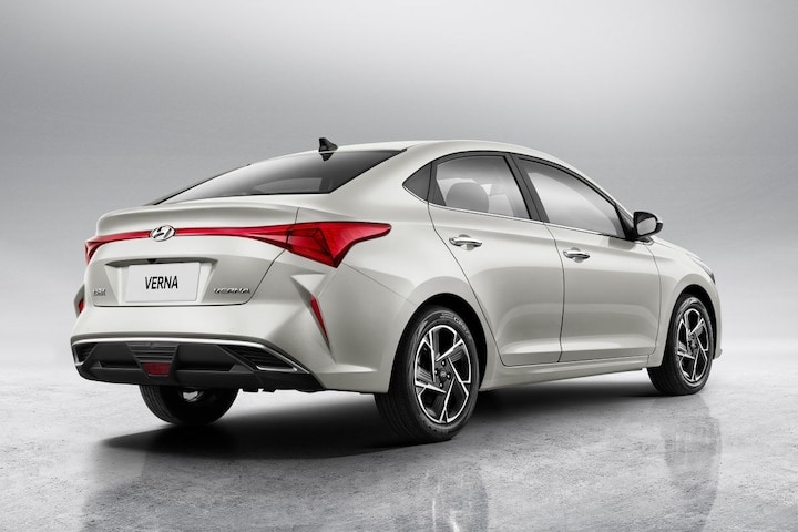 Hyundai Verna facelift Japan