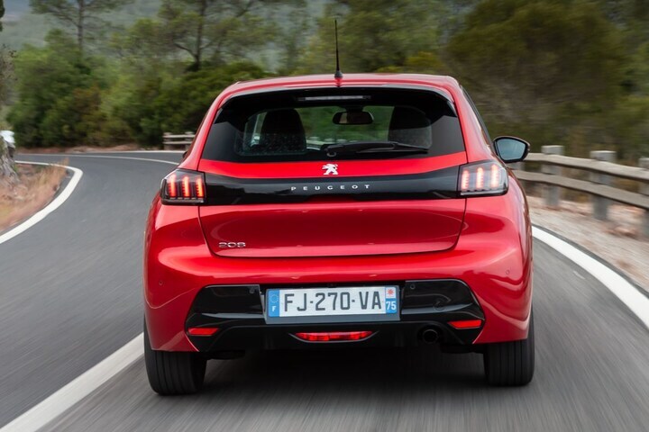 Peugeot 208